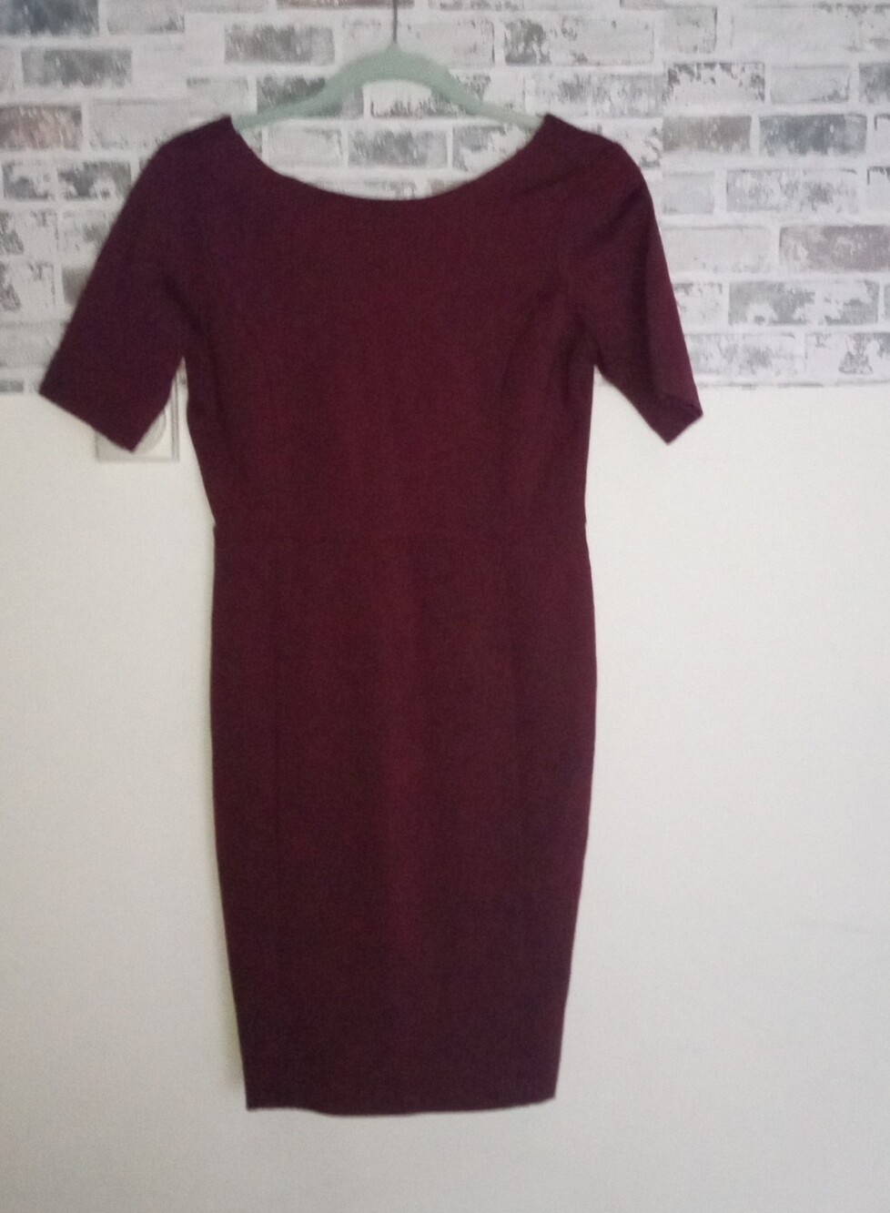 Classic Burgundy Sheath Dress - Elegant Women’s Dress By Ann Taylor 2P